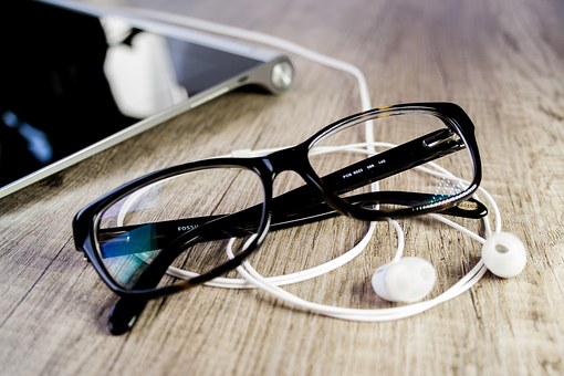 Gafas progresivas o bifocales: ¿cuál necesito? - Óptica Luna